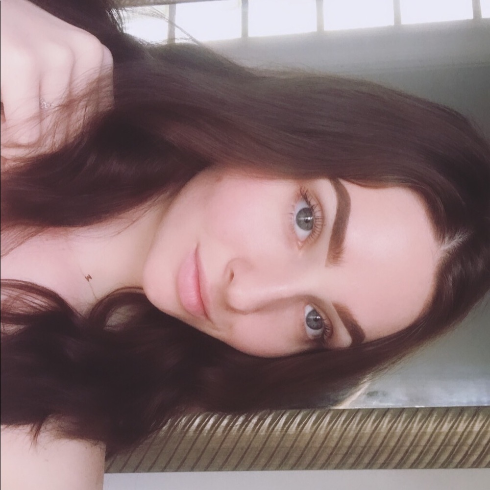 Meet your Posher, Makaela
